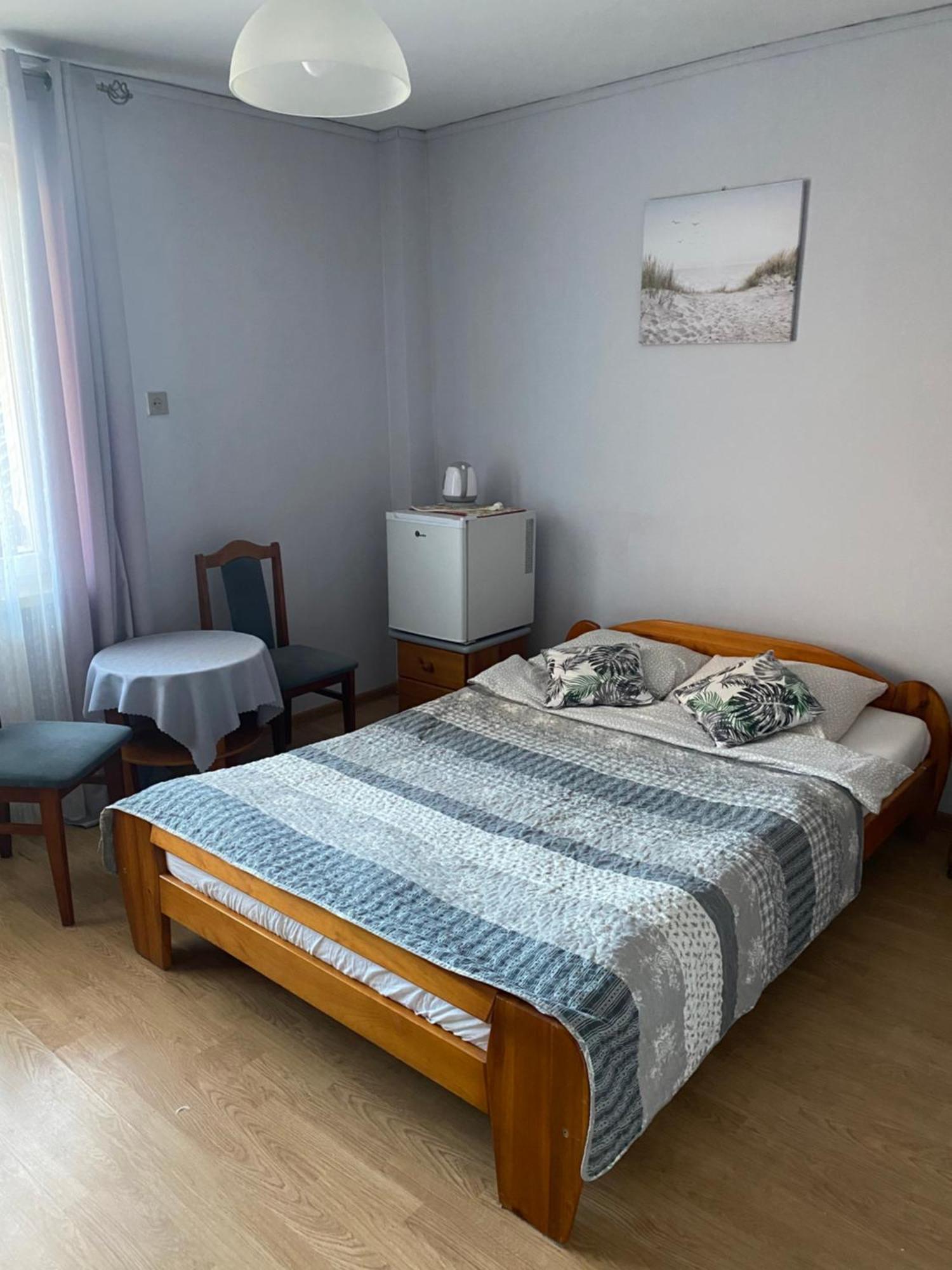 Ada - Pokoje Goscinne Łeba Exterior foto